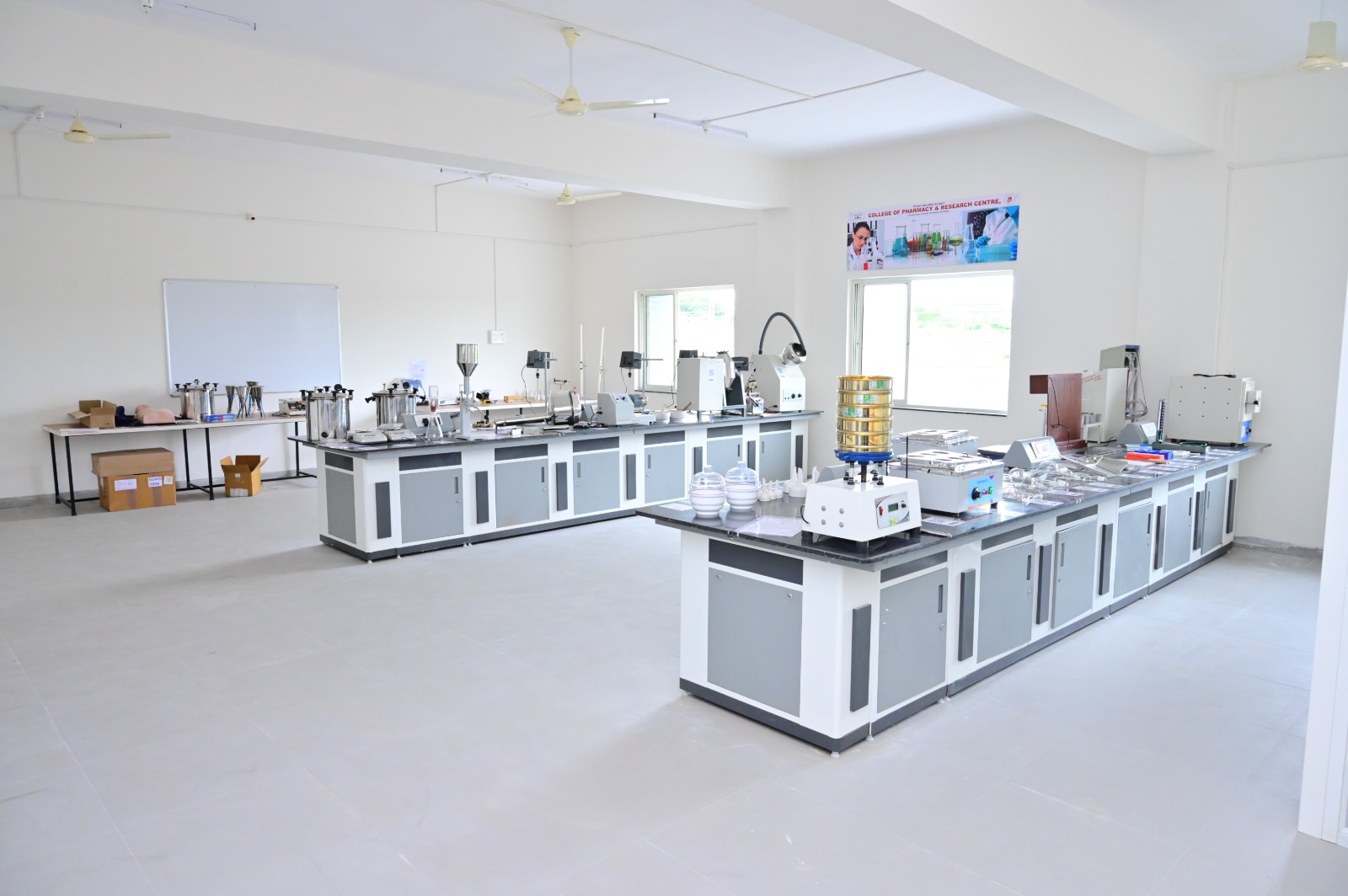 College of Pharmacy & Research Center, Phaltan