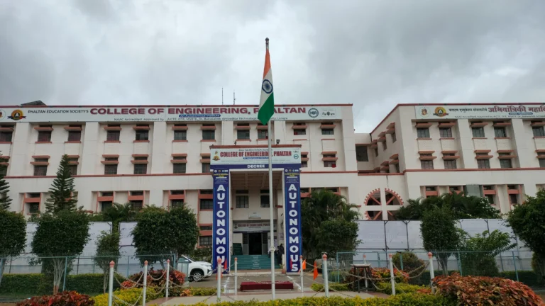 ollege of Pharmacy & Research Center, Phaltan