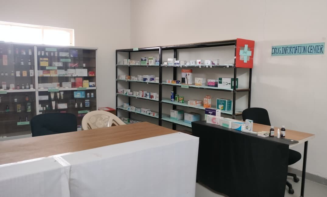 Model pharmacy drug store learning environment
