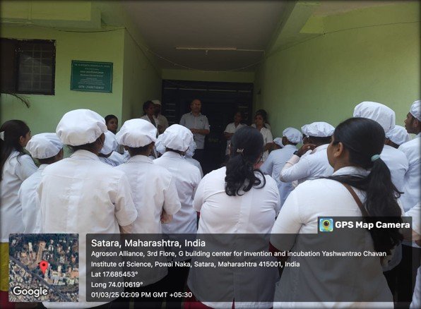Industrial Visit to Ayurvedeeya Arkashala Satara | PES Pharmacy 2 Mr Gokhale explaining industrial processes to pharmacy students at Ayurvedeeya Arkashala Satara
