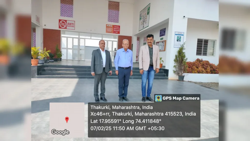 Pharmacy as a Career Guest Lecture at PES College of Pharmacy Phaltan 6 Farewell moment with guests after Pharmacy as a Career guest lecture at PES College of Pharmacy Phaltan