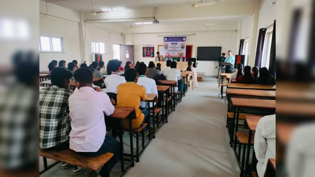 Pharmacy as a Career Guest Lecture at PES College of Pharmacy Phaltan 5 Prof. Shrikant S Kavitake delivering vote of thanks during pharmacy guest lecture