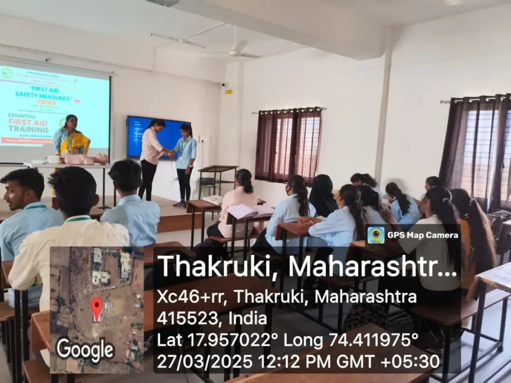 First Aid Safety Measures Seminar for Pharmacy Students | PESCOP Phaltan 3 First aid bandage demonstration for pharmacy students in Phaltan