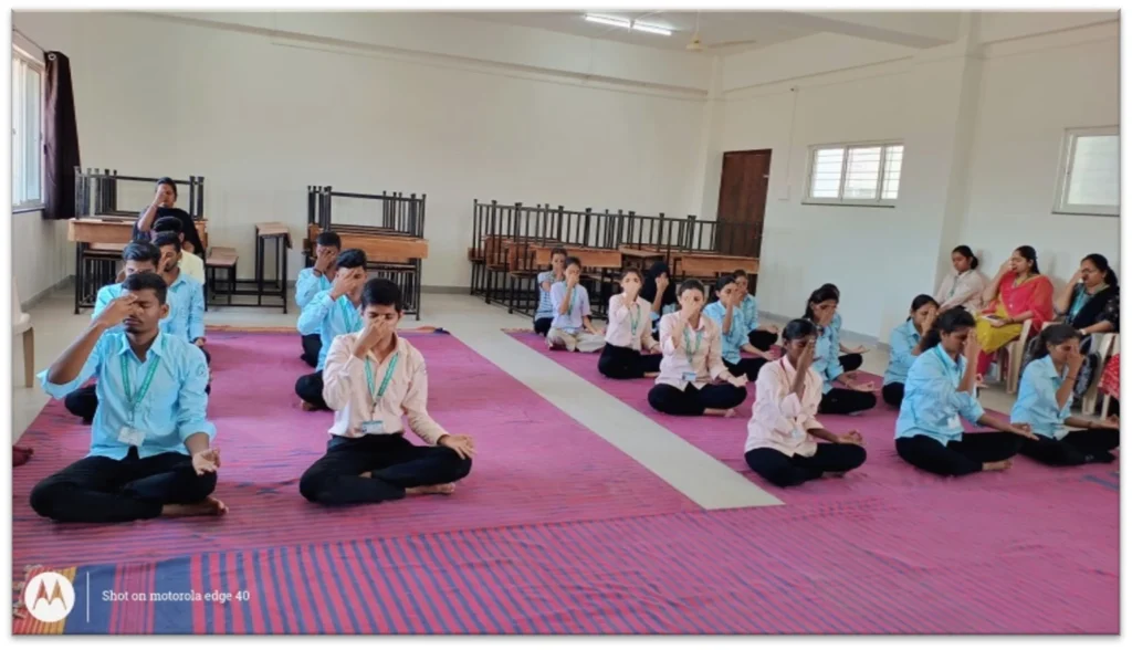 7 Highlights of Art of Living Pranayama & Meditation Programme 3 Students practicing Anulom Vilom Pranayama at PES College of Pharmacy Phaltan